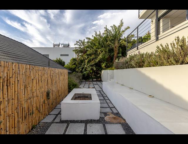 2 BEDROOM APARTMENT TO LET IN CAMPS BAY
